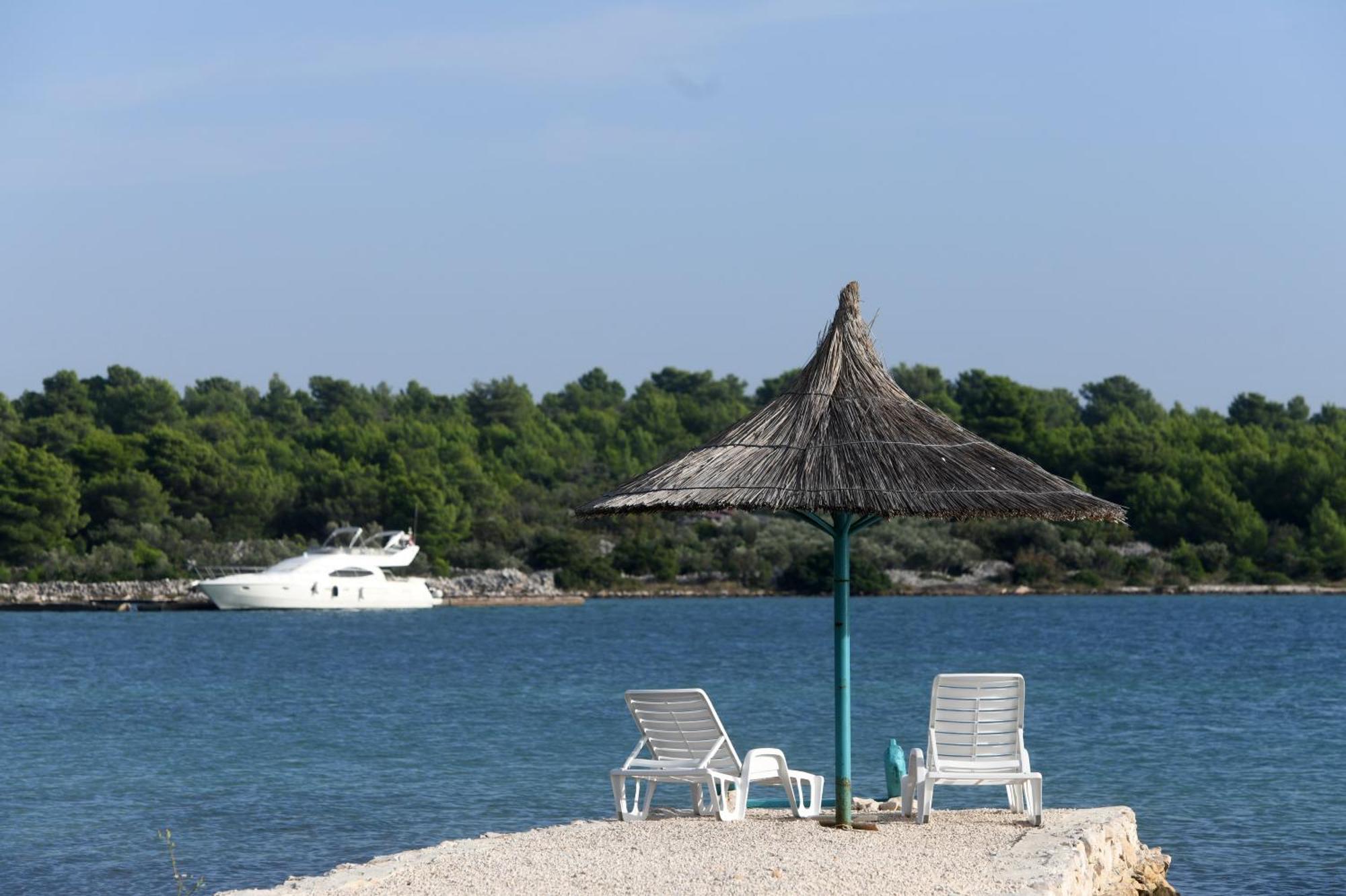 Beach House Marina Grande Betina  Exterior photo