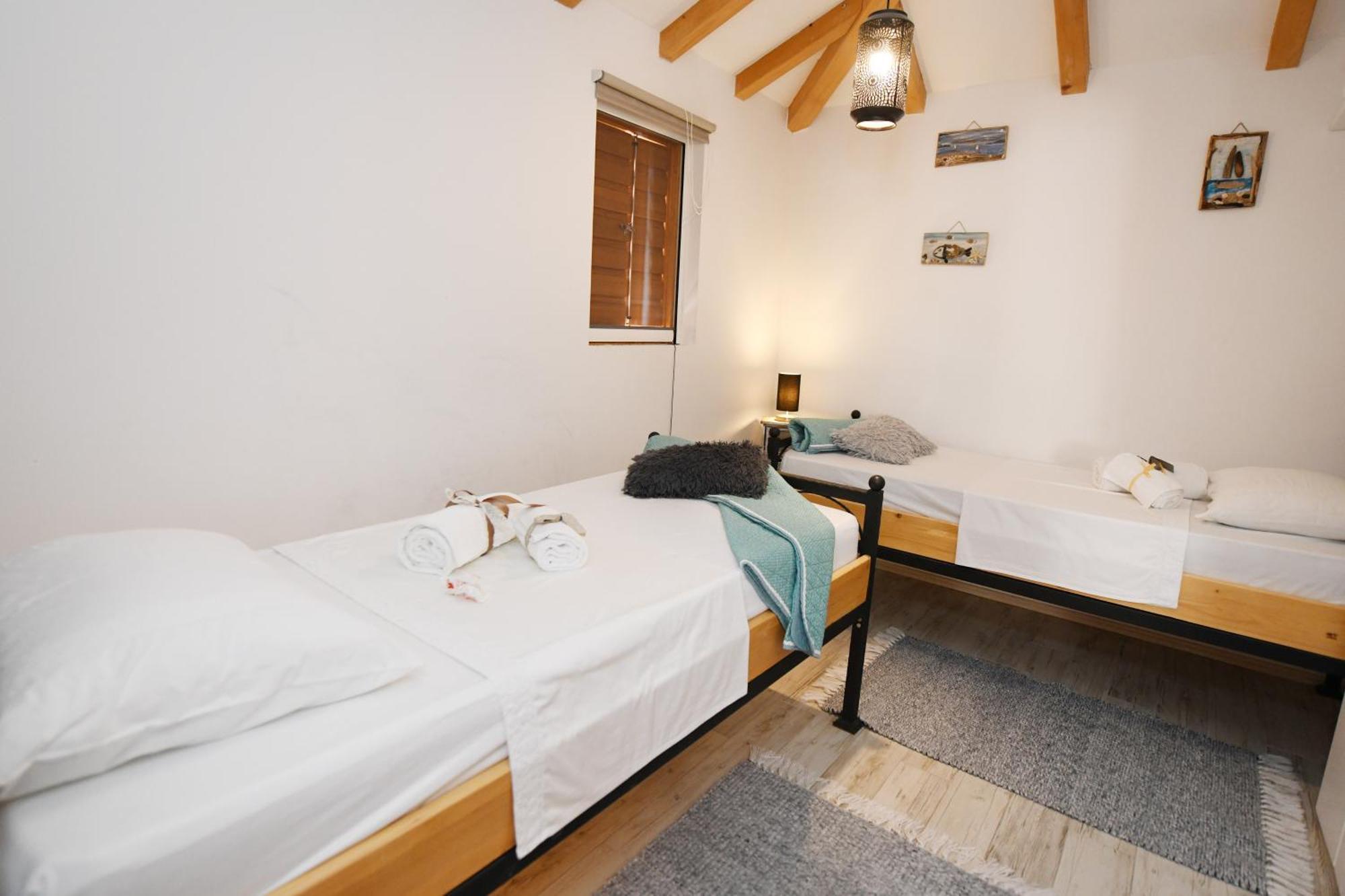 Beach House Marina Grande Betina  Exterior photo