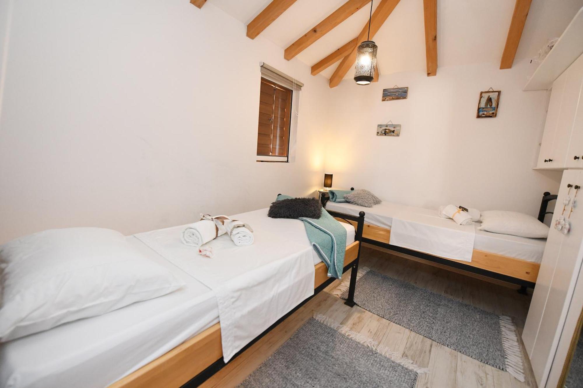 Beach House Marina Grande Betina  Exterior photo